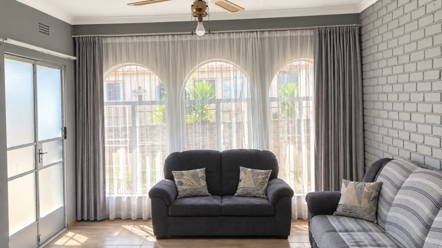 To Let 3 Bedroom Property for Rent in Edleen Gauteng