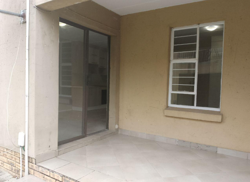 2 Bedroom Property for Sale in Albertsdal Gauteng