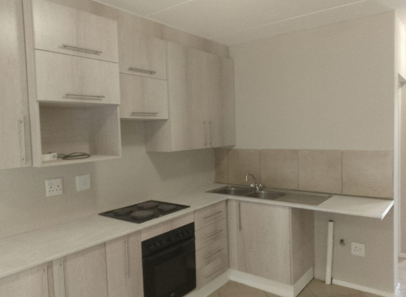 2 Bedroom Property for Sale in Albertsdal Gauteng