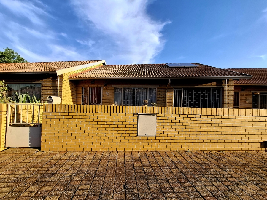 2 Bedroom Property for Sale in Dal Fouche Gauteng