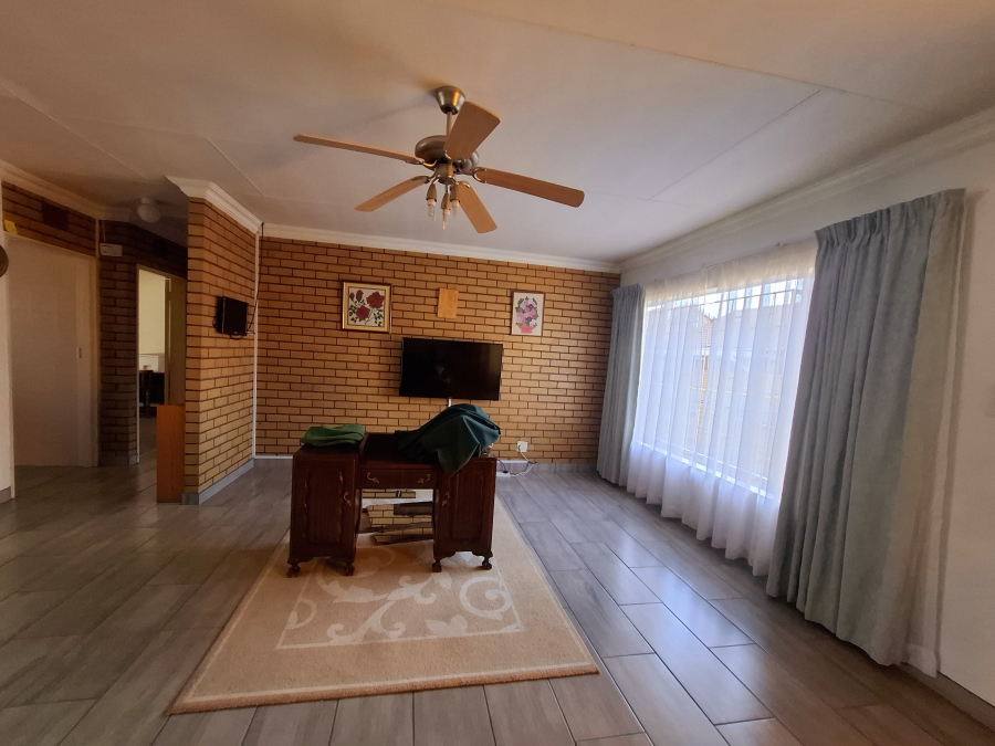 2 Bedroom Property for Sale in Dal Fouche Gauteng