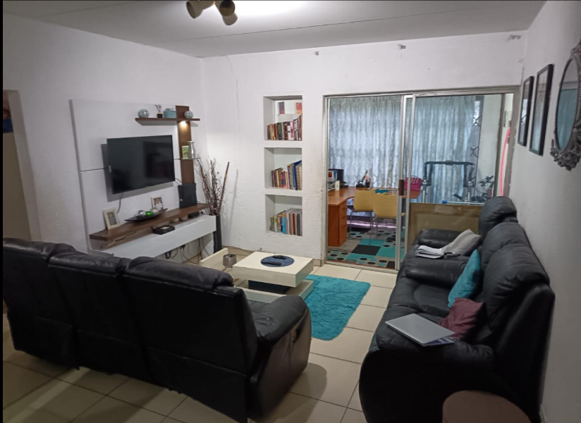2 Bedroom Property for Sale in Mulbarton Gauteng