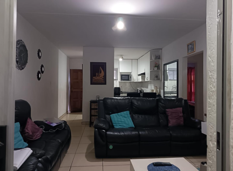 2 Bedroom Property for Sale in Mulbarton Gauteng