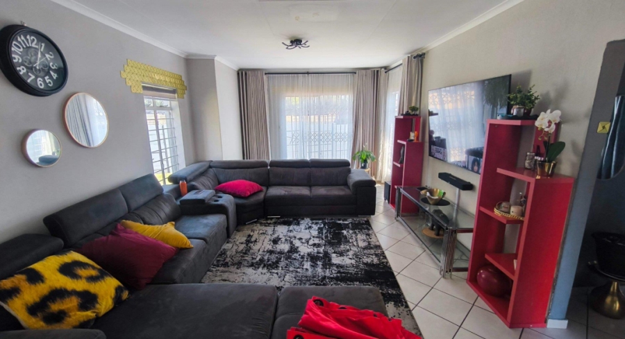 3 Bedroom Property for Sale in Brackenhurst Gauteng