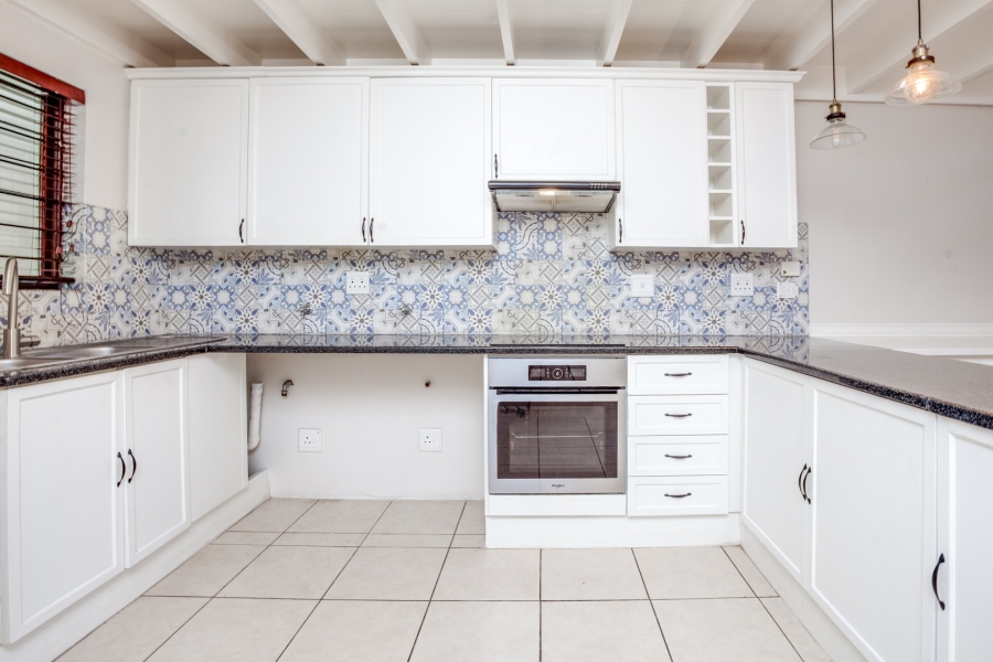 To Let 2 Bedroom Property for Rent in Lonehill Gauteng