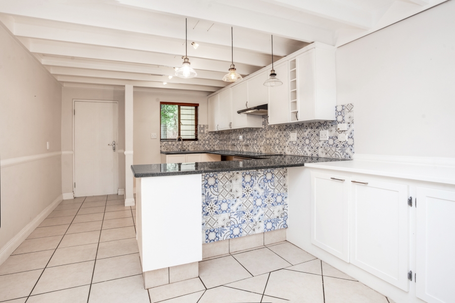 To Let 2 Bedroom Property for Rent in Lonehill Gauteng