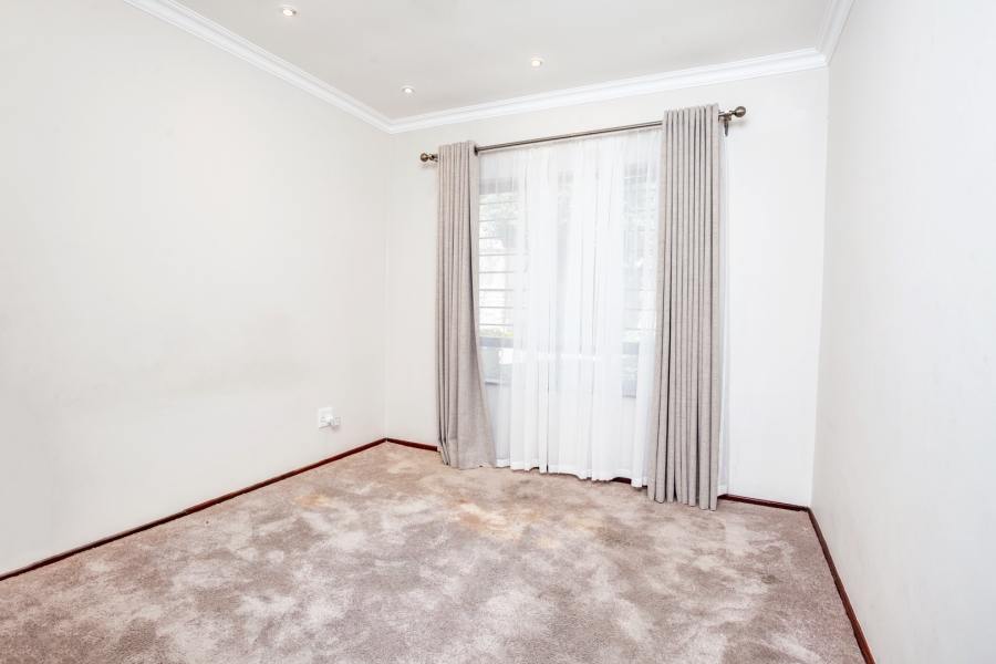 To Let 2 Bedroom Property for Rent in Lonehill Gauteng