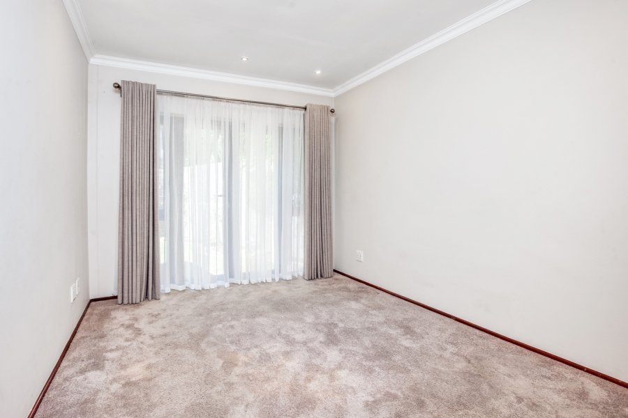 To Let 2 Bedroom Property for Rent in Lonehill Gauteng