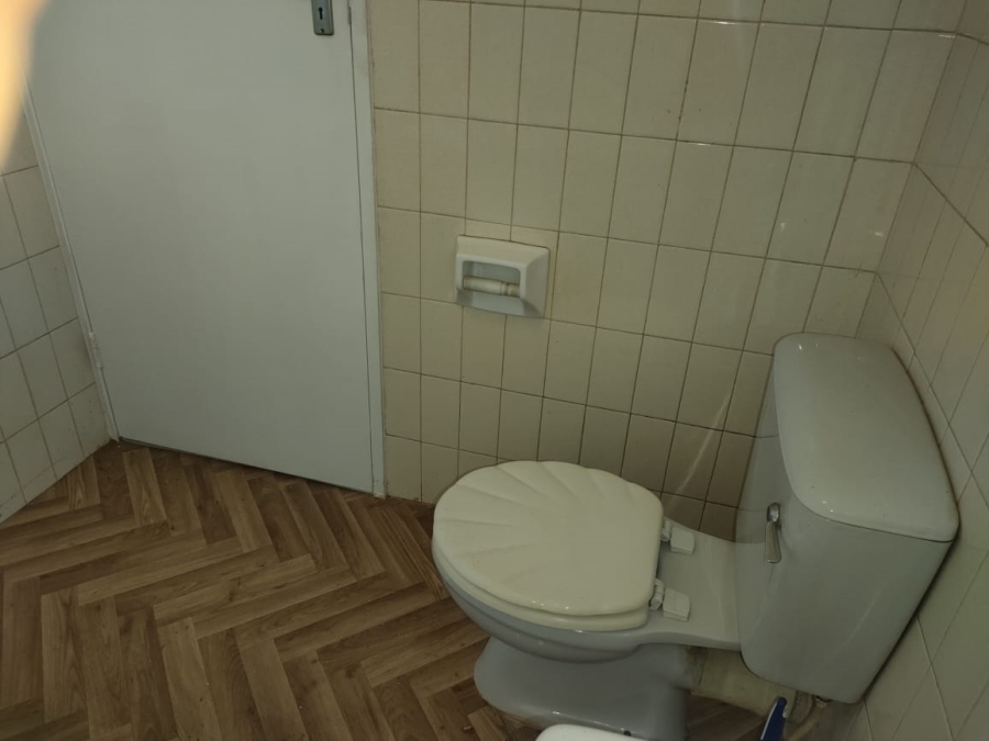 To Let 1 Bedroom Property for Rent in Linden Gauteng
