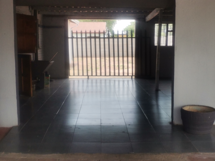 4 Bedroom Property for Sale in Geluksdal Gauteng