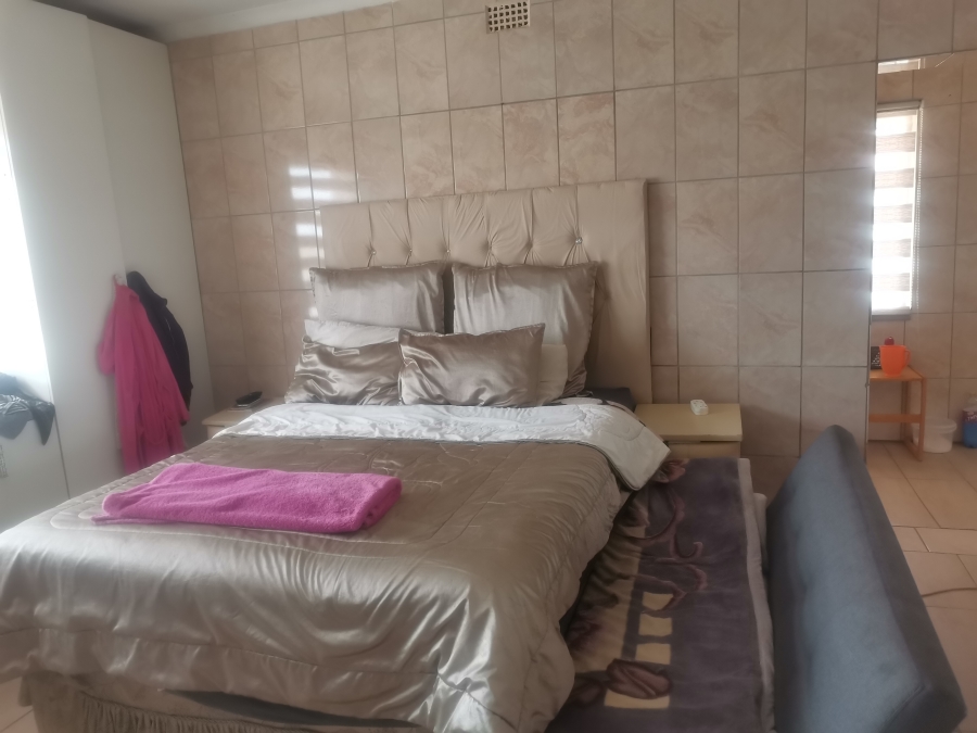 4 Bedroom Property for Sale in Geluksdal Gauteng