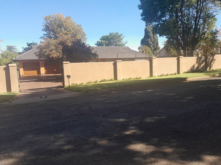 To Let 3 Bedroom Property for Rent in Brackenhurst Gauteng