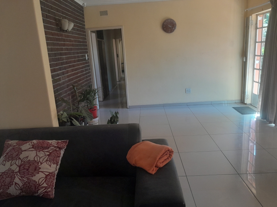 To Let 3 Bedroom Property for Rent in Brackenhurst Gauteng