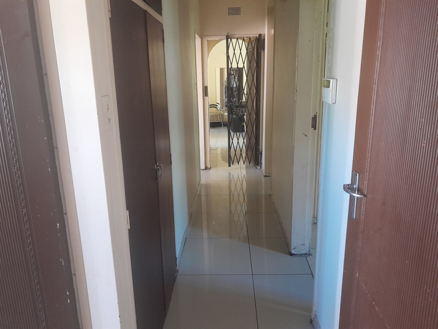 To Let 3 Bedroom Property for Rent in Brackenhurst Gauteng