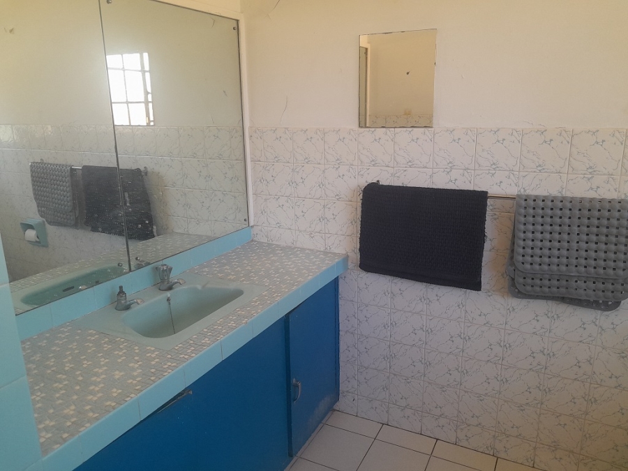 To Let 3 Bedroom Property for Rent in Brackenhurst Gauteng