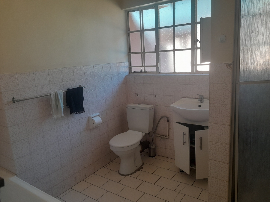 To Let 3 Bedroom Property for Rent in Brackenhurst Gauteng