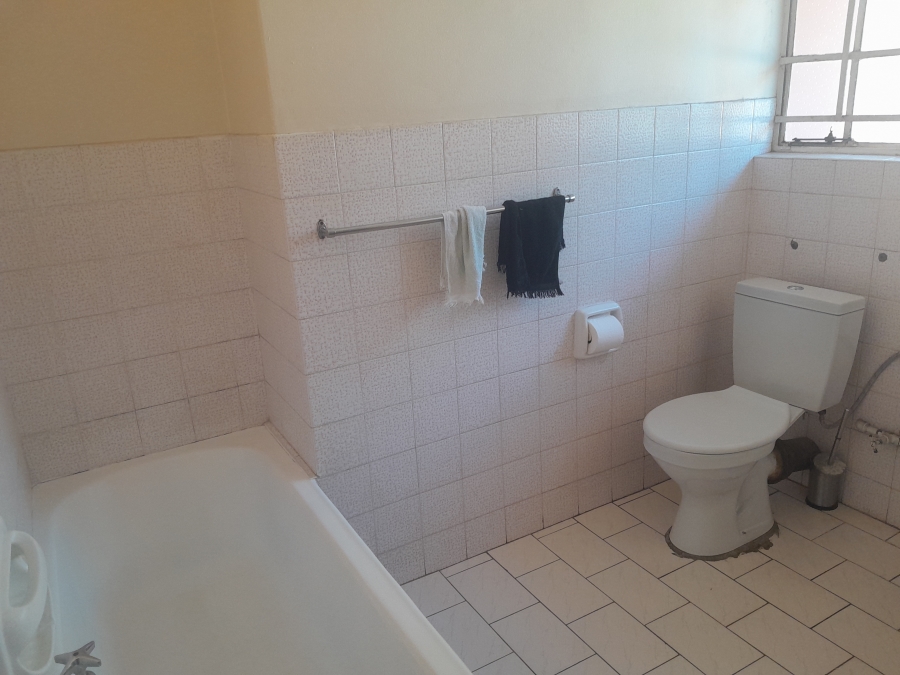 To Let 3 Bedroom Property for Rent in Brackenhurst Gauteng