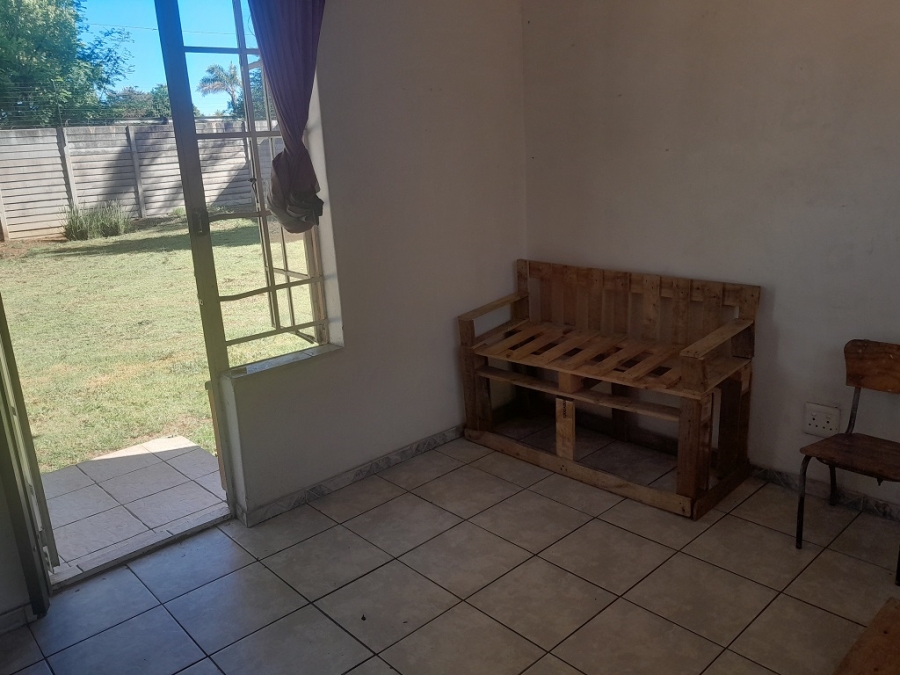 To Let 3 Bedroom Property for Rent in Brackenhurst Gauteng