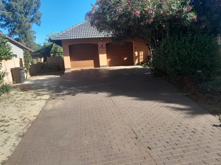 To Let 3 Bedroom Property for Rent in Brackenhurst Gauteng