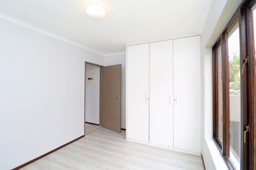 2 Bedroom Property for Sale in Sunnyrock Gauteng