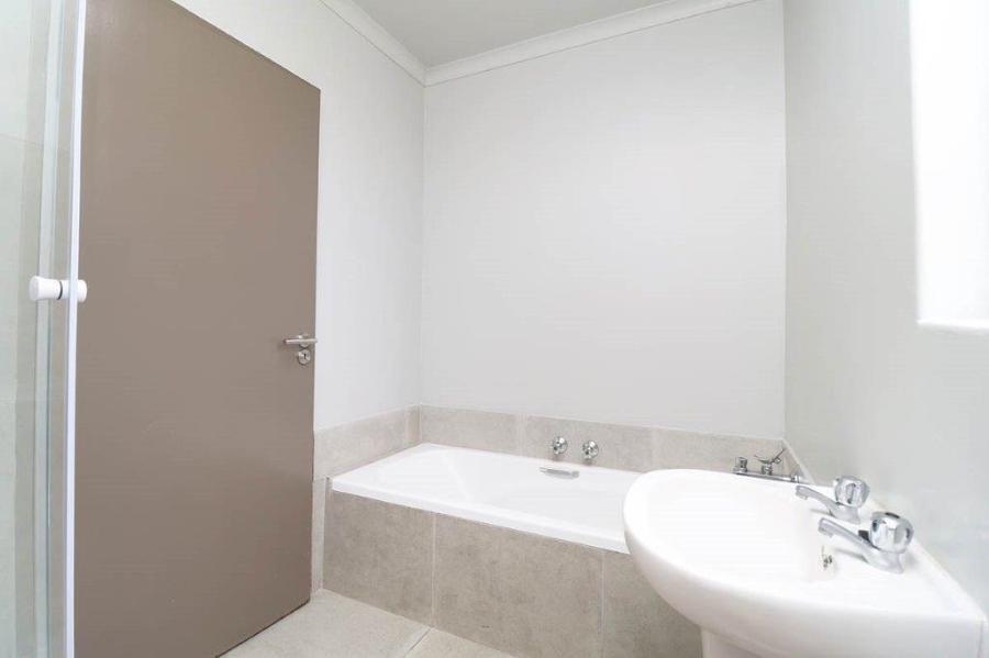 2 Bedroom Property for Sale in Sunnyrock Gauteng