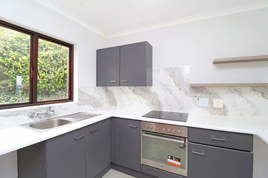 2 Bedroom Property for Sale in Sunnyrock Gauteng