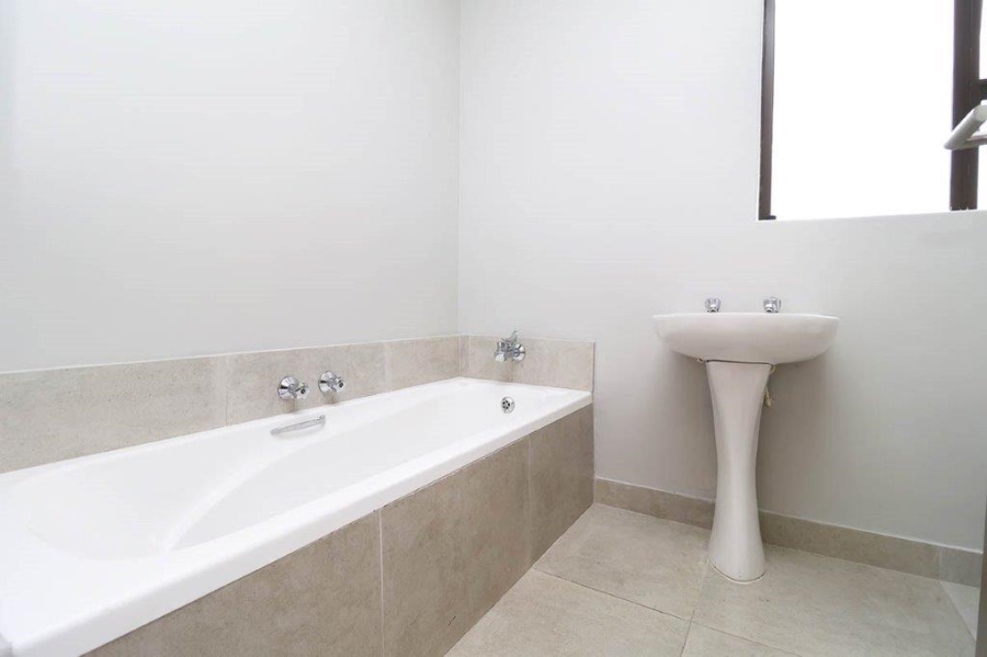2 Bedroom Property for Sale in Sunnyrock Gauteng