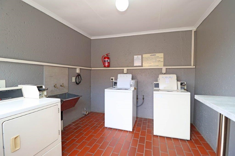 2 Bedroom Property for Sale in Sunnyrock Gauteng