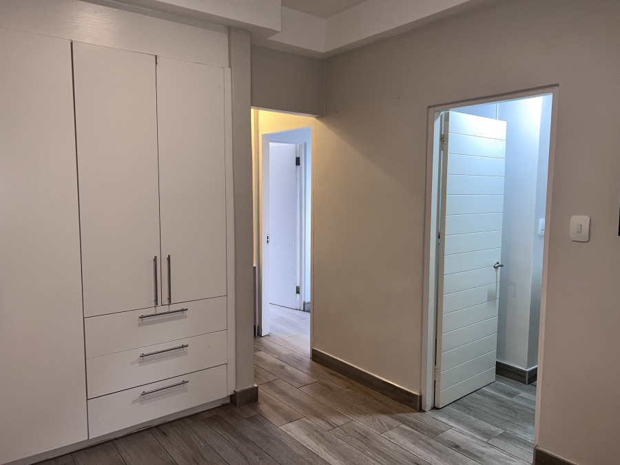 2 Bedroom Property for Sale in Ashlea Gardens Gauteng