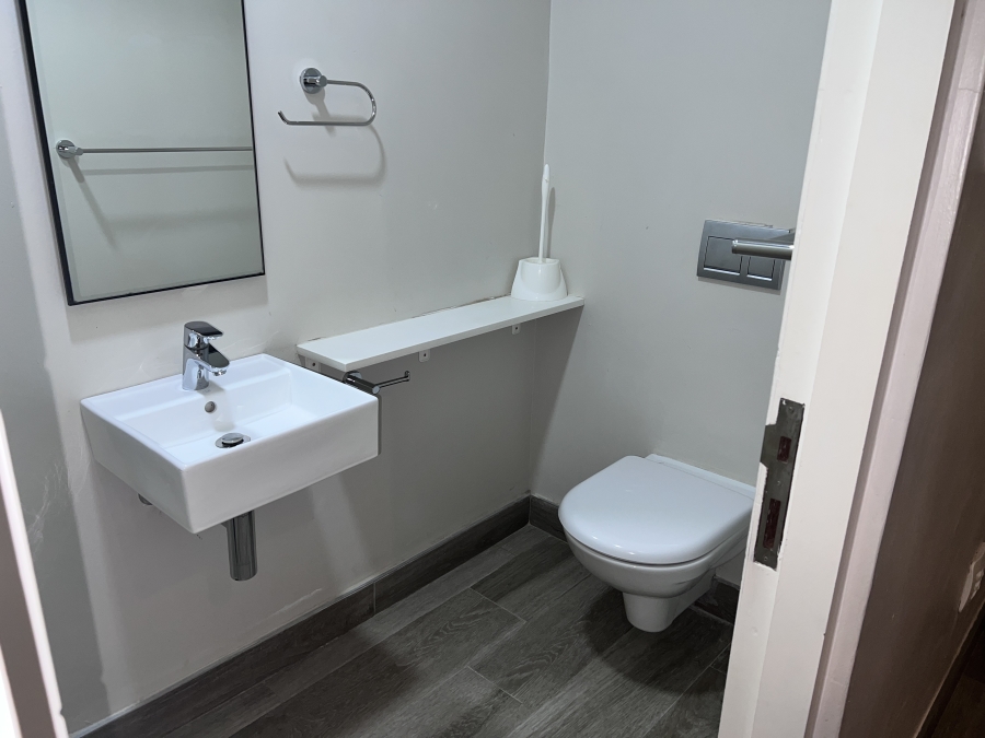 2 Bedroom Property for Sale in Ashlea Gardens Gauteng