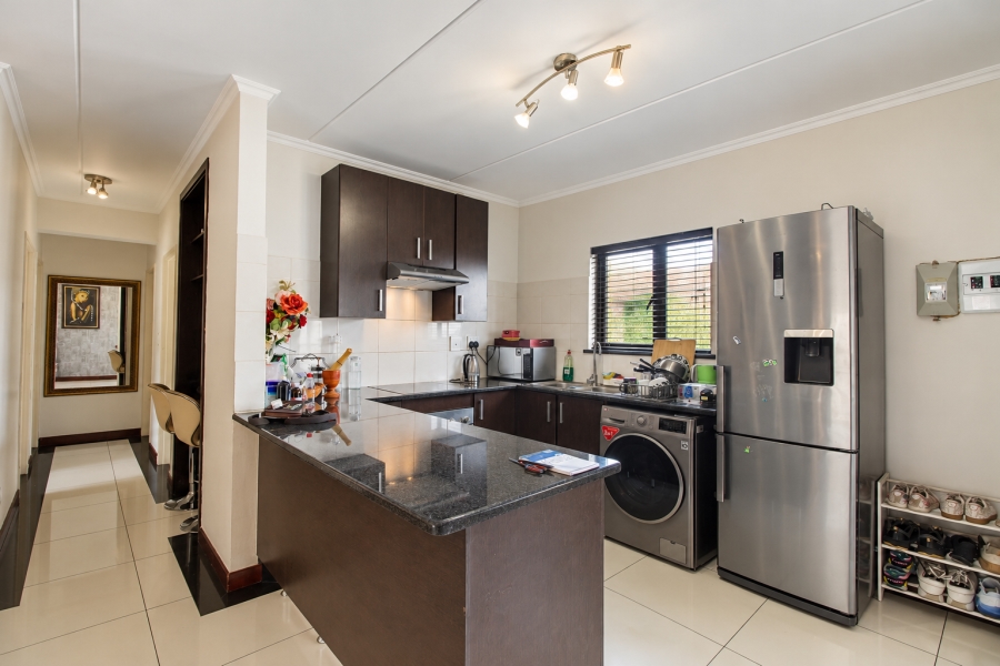 3 Bedroom Property for Sale in Noordwyk Gauteng