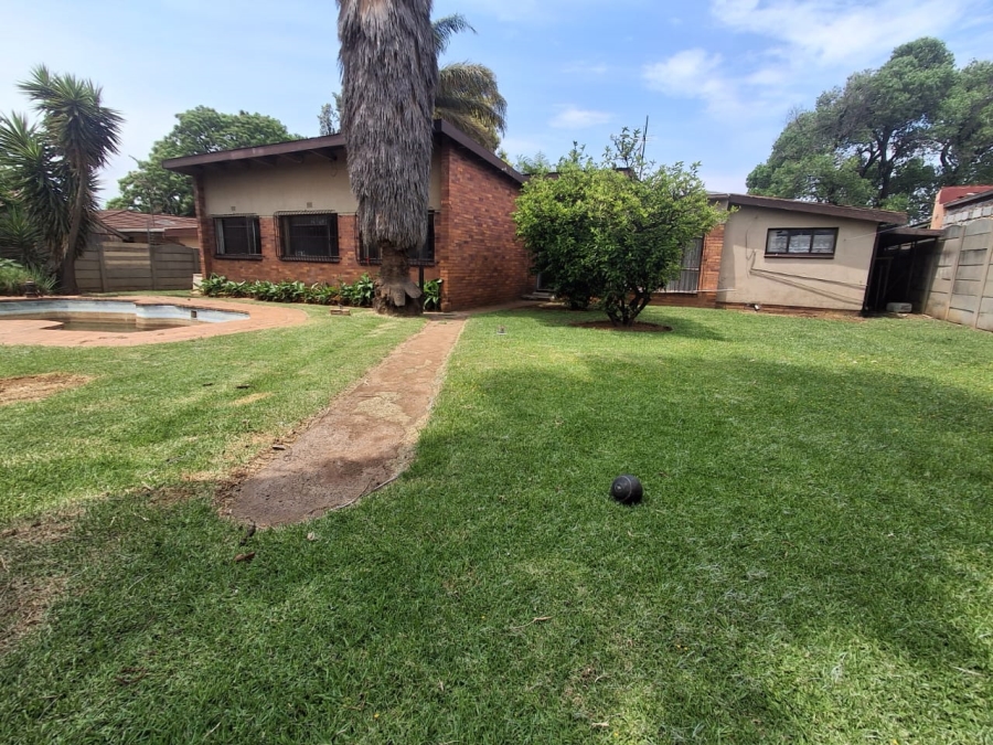 3 Bedroom Property for Sale in Estera Gauteng