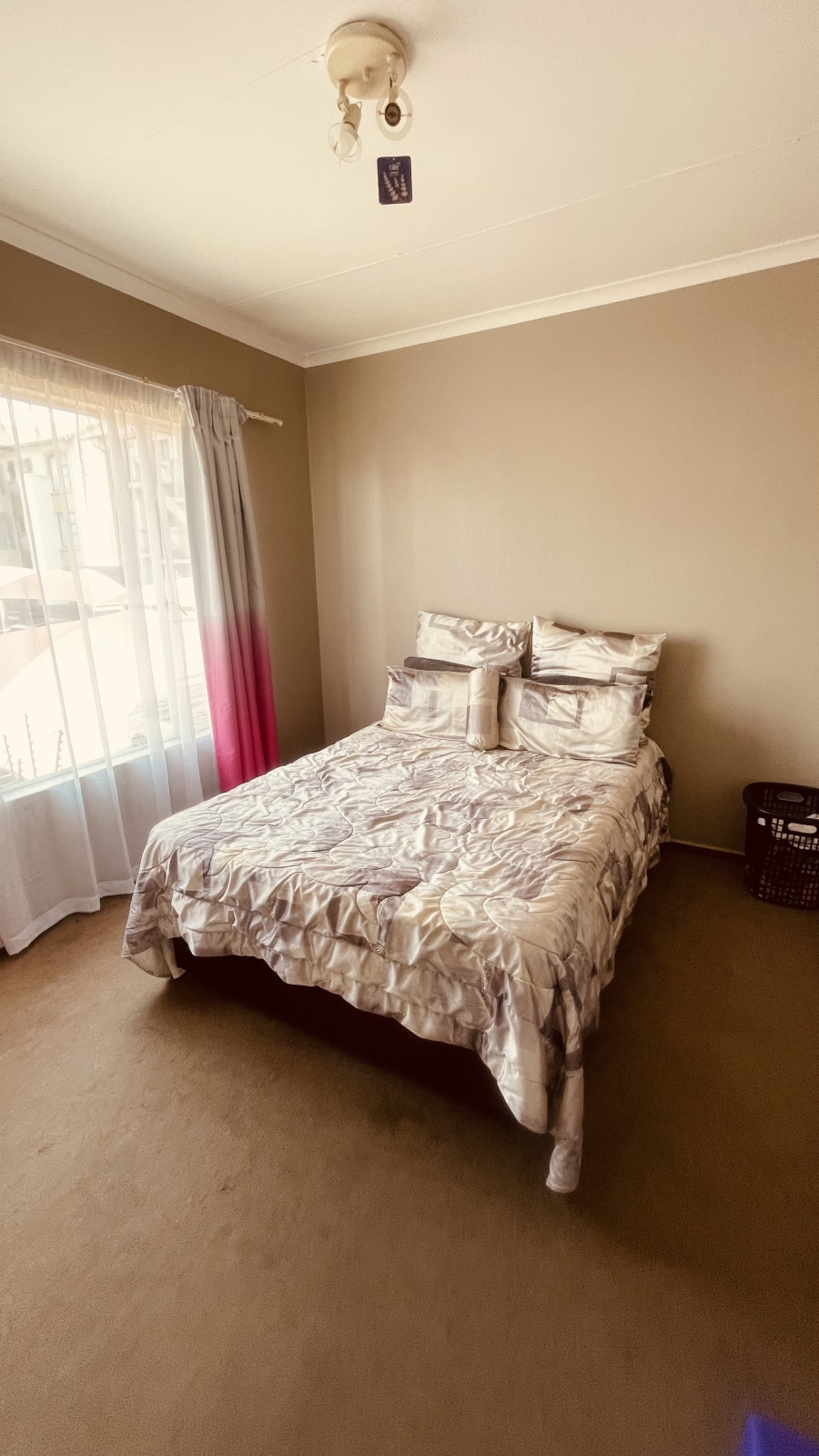 2 Bedroom Property for Sale in Noordwyk Gauteng
