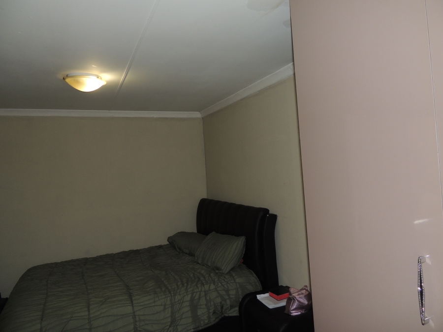 2 Bedroom Property for Sale in South Hills Gauteng