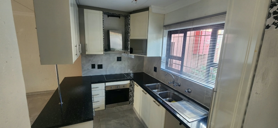 To Let 2 Bedroom Property for Rent in Winchester Hills Gauteng