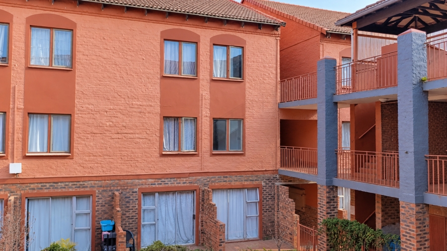 1 Bedroom Property for Sale in Riviera Gauteng