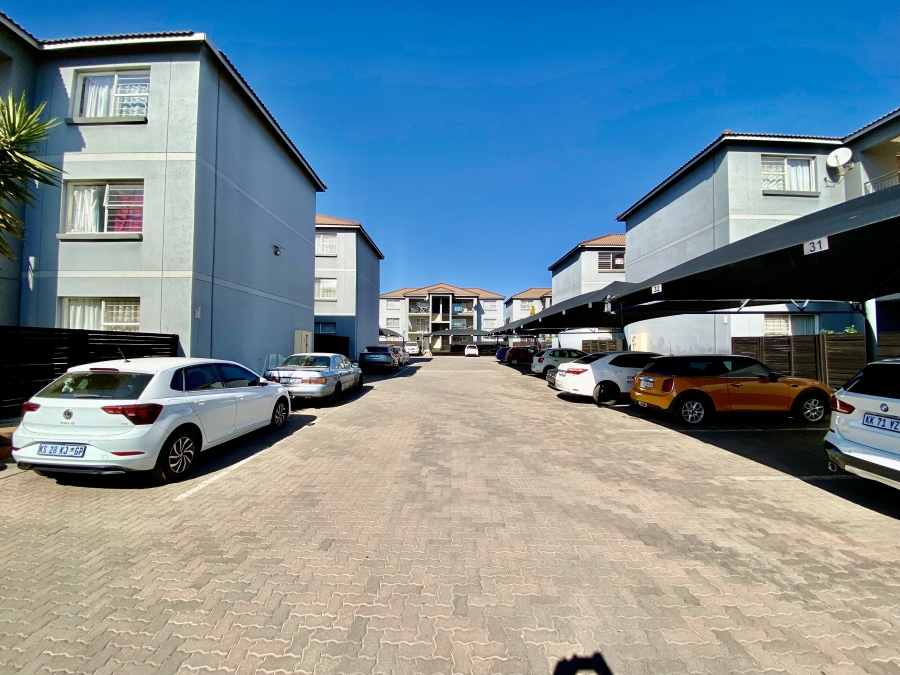 2 Bedroom Property for Sale in Bardene Gauteng