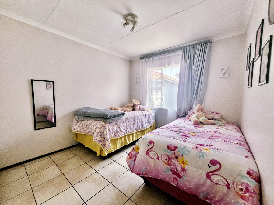2 Bedroom Property for Sale in Bardene Gauteng