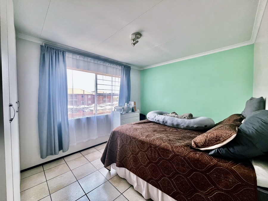 2 Bedroom Property for Sale in Bardene Gauteng