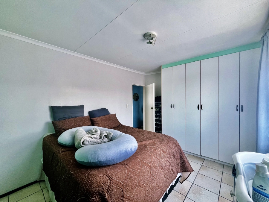 2 Bedroom Property for Sale in Bardene Gauteng