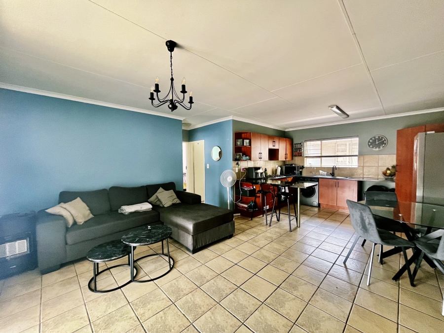 2 Bedroom Property for Sale in Bardene Gauteng