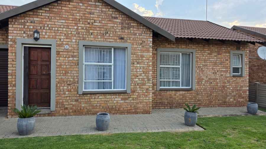 2 Bedroom Property for Sale in Riversdale Gauteng