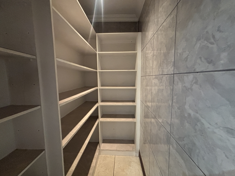 4 Bedroom Property for Sale in Hughes Gauteng