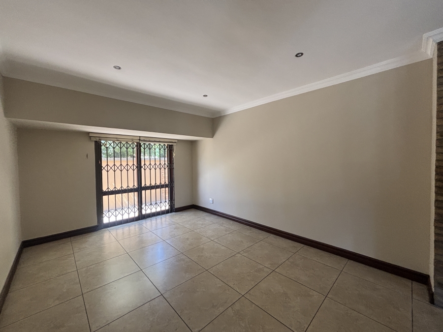 4 Bedroom Property for Sale in Hughes Gauteng