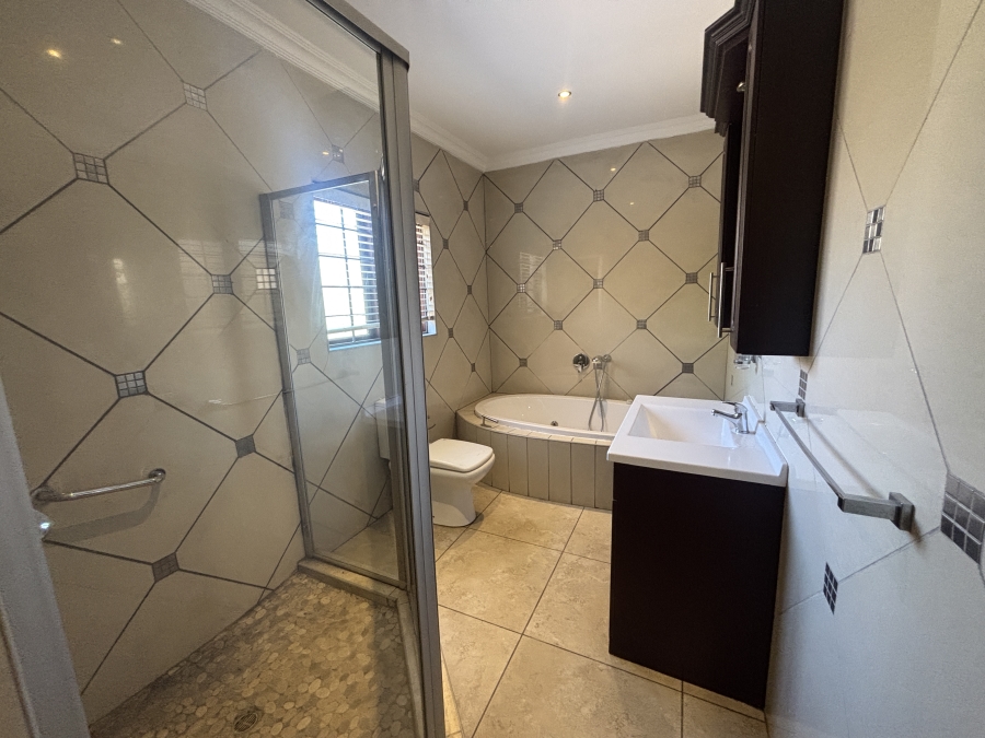 4 Bedroom Property for Sale in Hughes Gauteng