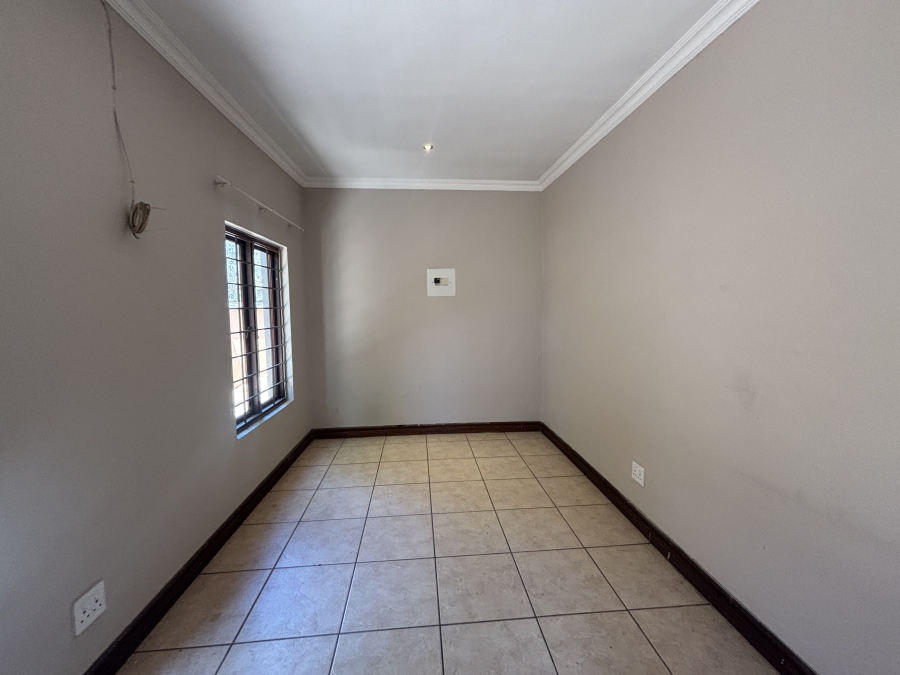 4 Bedroom Property for Sale in Hughes Gauteng
