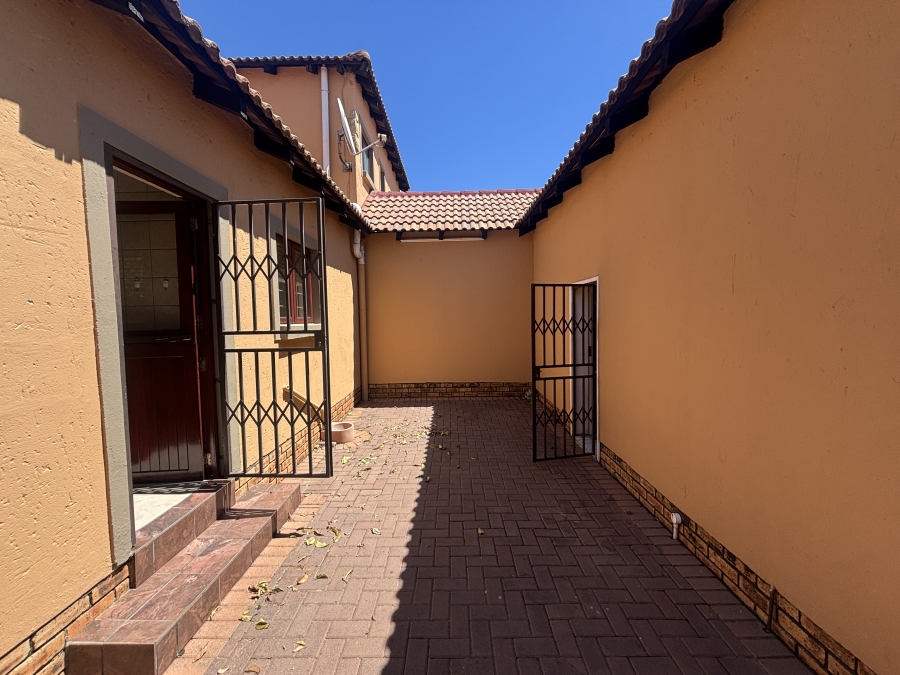 4 Bedroom Property for Sale in Hughes Gauteng