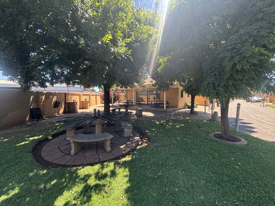 4 Bedroom Property for Sale in Hughes Gauteng