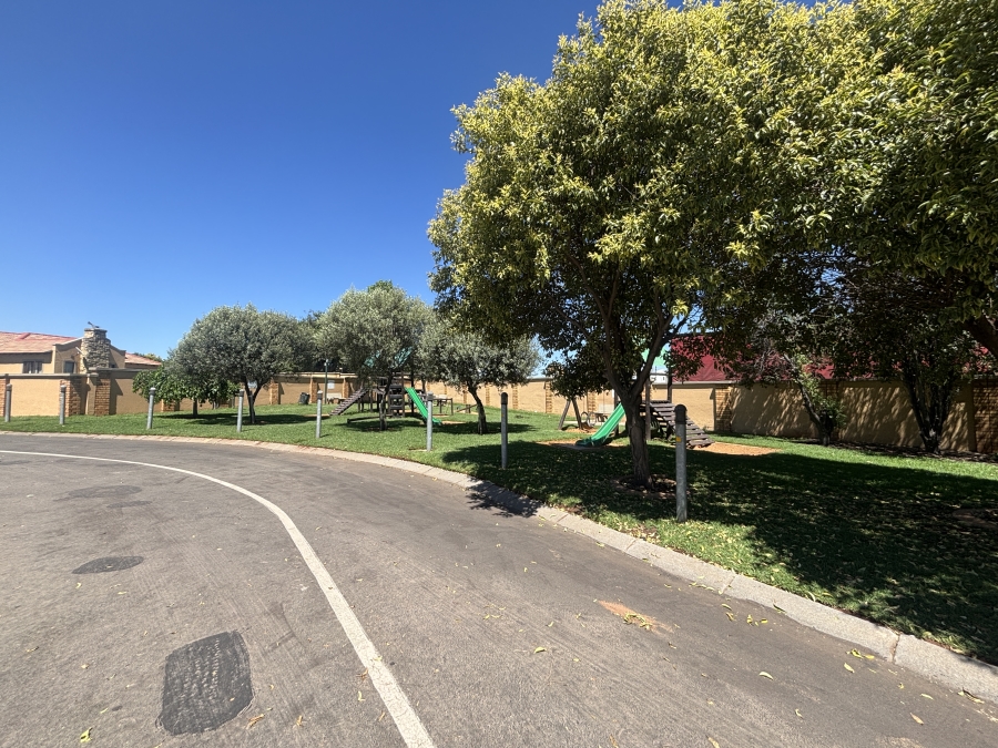4 Bedroom Property for Sale in Hughes Gauteng