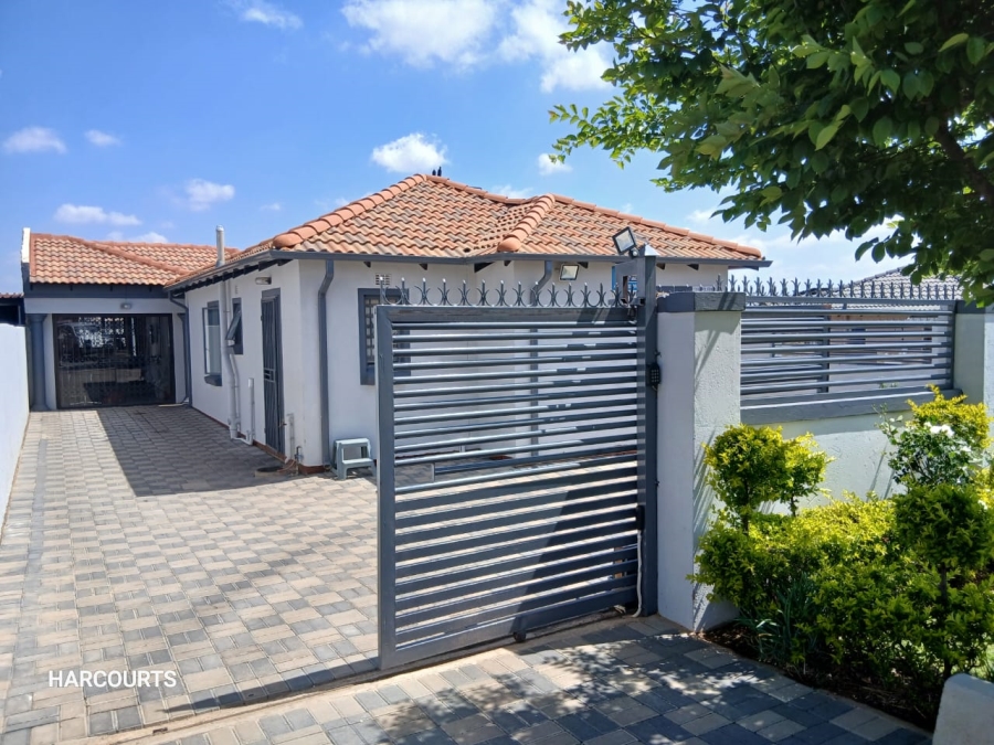 3 Bedroom Property for Sale in Mamelodi East Gauteng